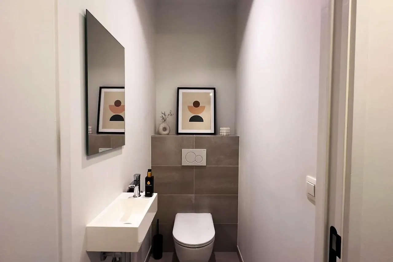 Brand New, Luxury & Spacious Apartment Anversa