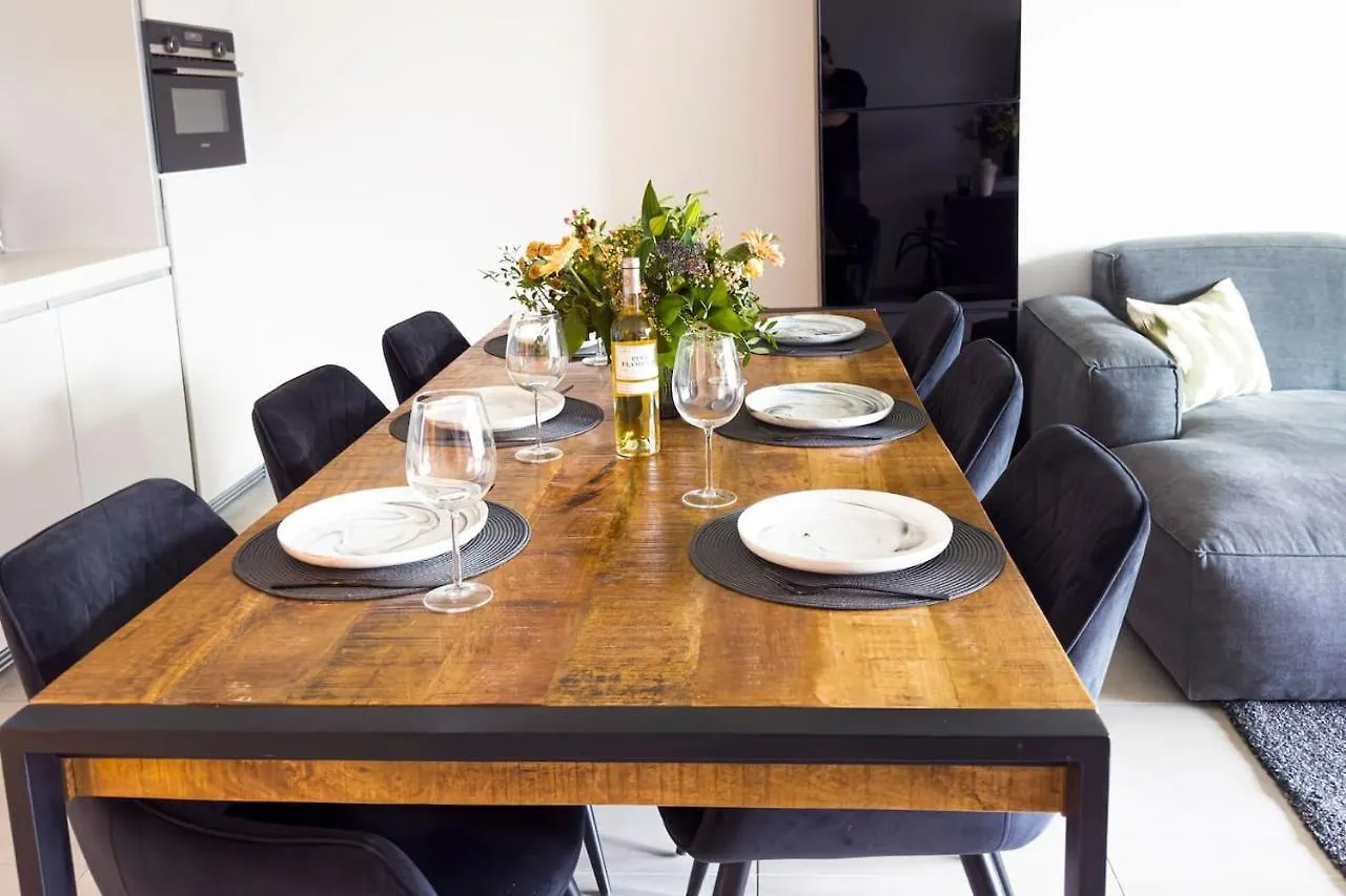Brand New, Luxury & Spacious Apartment Antverpy
